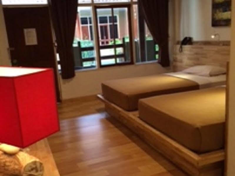 Hotel Karthi Kuta Kuta Lombok Zewnętrze zdjęcie